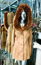Load image into Gallery viewer, Genuine Sheepskin Short Coat with Tanuki Fur Trim Hood
